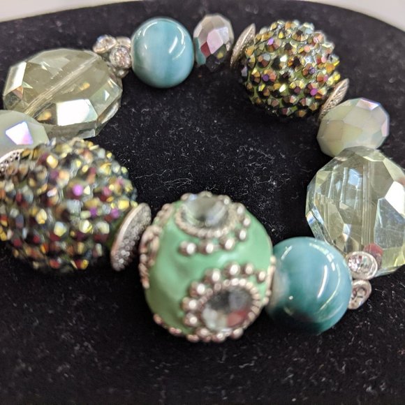 Ladies costume bracelet - Picture 2 of 4